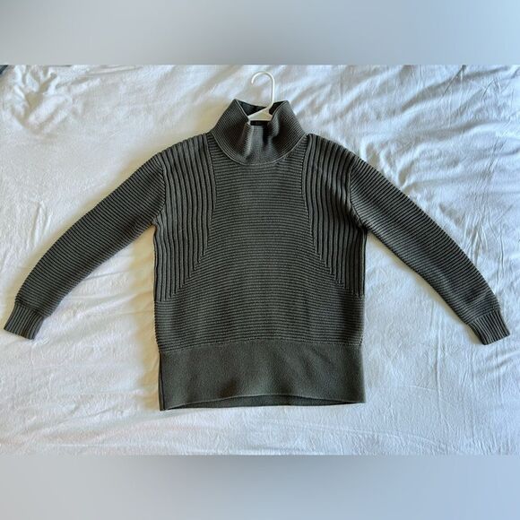 Vince Camuto Sweaters - Vince Camuto Gray-Green Mock Neck Oversized Sweater XS *RUNS LARGE*